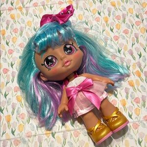 Shopkins Kindi Kids Bella Bow Doll with Teal & Purple Hair and Pink Bow